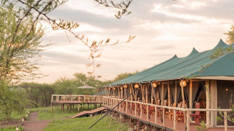 Tukaone Weavers Serengeti Camp
